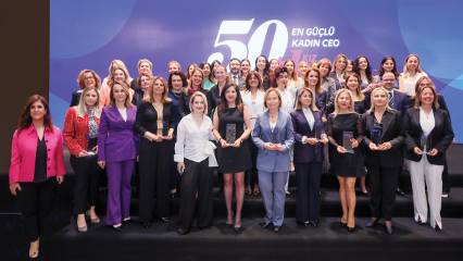 En Güçlü 50 Kadın Ceo Ödüllerini aldı