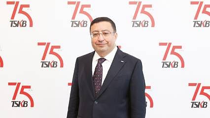 Yönetim katında kadınların ayak sesleri artıyor