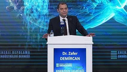 Yenilenebilir enerji yatırımları doğal gaz ithalatının önüne geçti