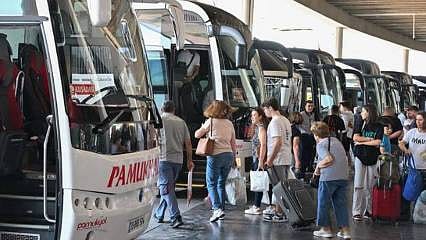 Otobüslerde bayram yoğunluğu