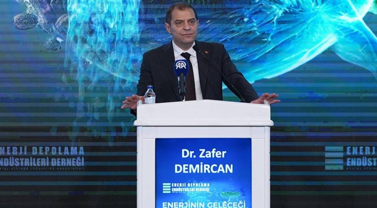 Yenilenebilir enerji yatırımları doğal gaz ithalatının önüne geçti