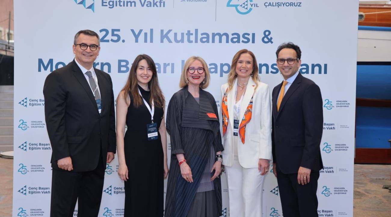 Genç Başarı Eğitim Vakfı 25’inci yılını kutladı