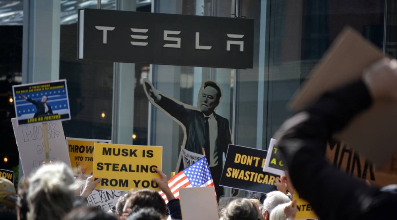 Musk'ın ‘siyasi duruşu’ Tesla'yı vurdu: Yüzde 35 değer kaybı