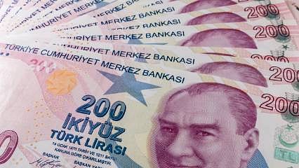 Bütçe nisanda 174,7 milyar lira açık verdi