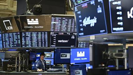 Nasdaq ve S&P 500 endeksleri tüm zamanların en yüksek seviyelerini gördü