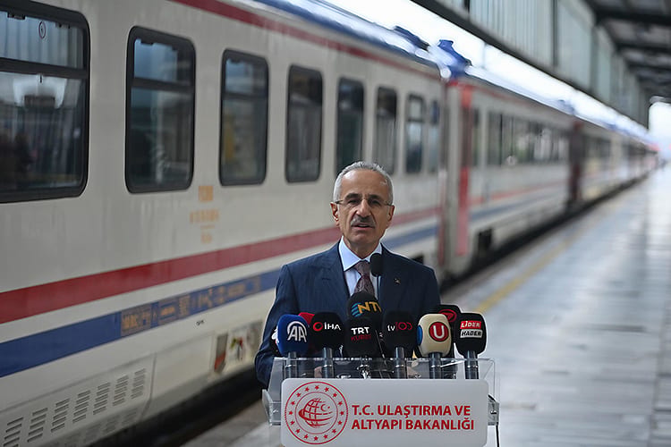 Tren istasyonlarında ücretsiz internet dönemi geliyor-1