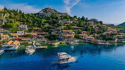 Antalya'da bu yıl 20 milyon turist beklentisi