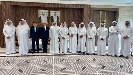 Bakan Şimşek, Doha'da Türkiye'deki yatırım fırsatlarını anlattı