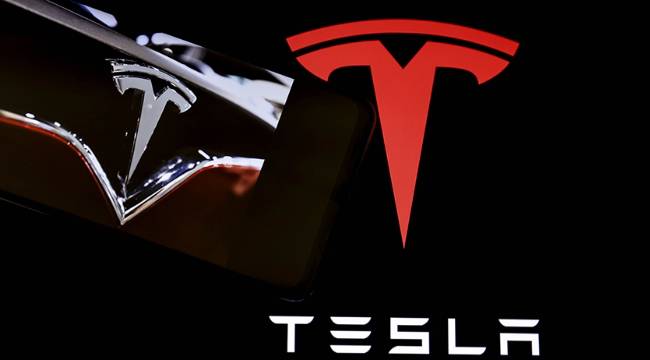 Tesla'nın piyasa değeri 1 trilyon doların altına geriledi