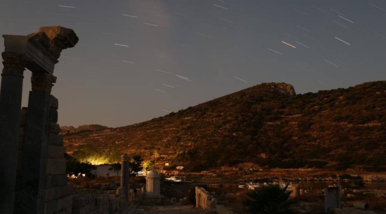 Knidos Antik Kenti'nde Perseid meteor yağmuru büyüledi
