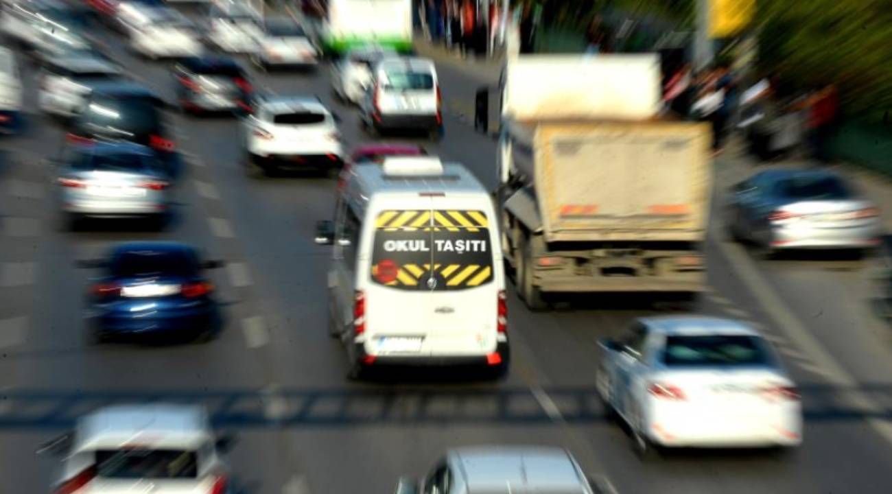 İstanbul'da pazartesi günü okulların açılacağı saat belli oldu