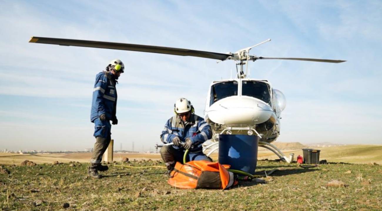 Gökyüzünde hassas görev: Elektrik iletim hatlarına helikopterli bakım