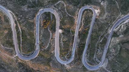 4 dakikada karasal iklimden Akdeniz iklimine geçiş sağlayan yol
