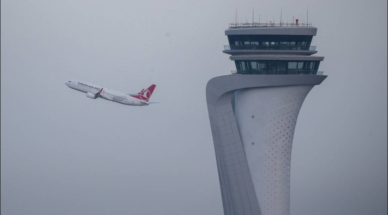 Türk hava sahasında tarihi günler: Transit ve toplam uçuş rekorları kırıldı