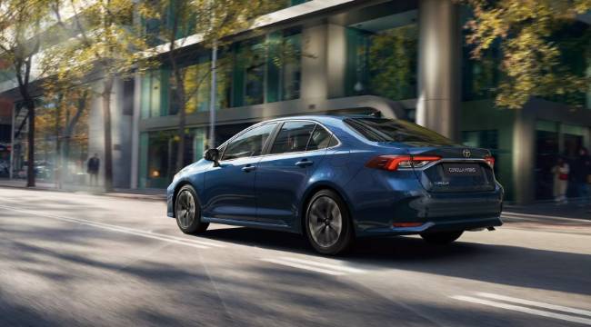 1.8 Hybrid Flame e-CVT