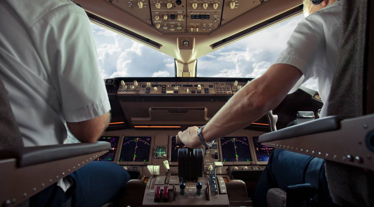 AJet'ten kariyer fırsatı: İkinci pilotlara kaptanlık yolu açıldı