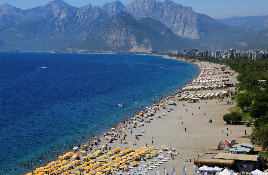14 milyon turist eşiği aşıldı: Antalya 2025'in ilk dokuz ayında turizmde zirve yaptı-2