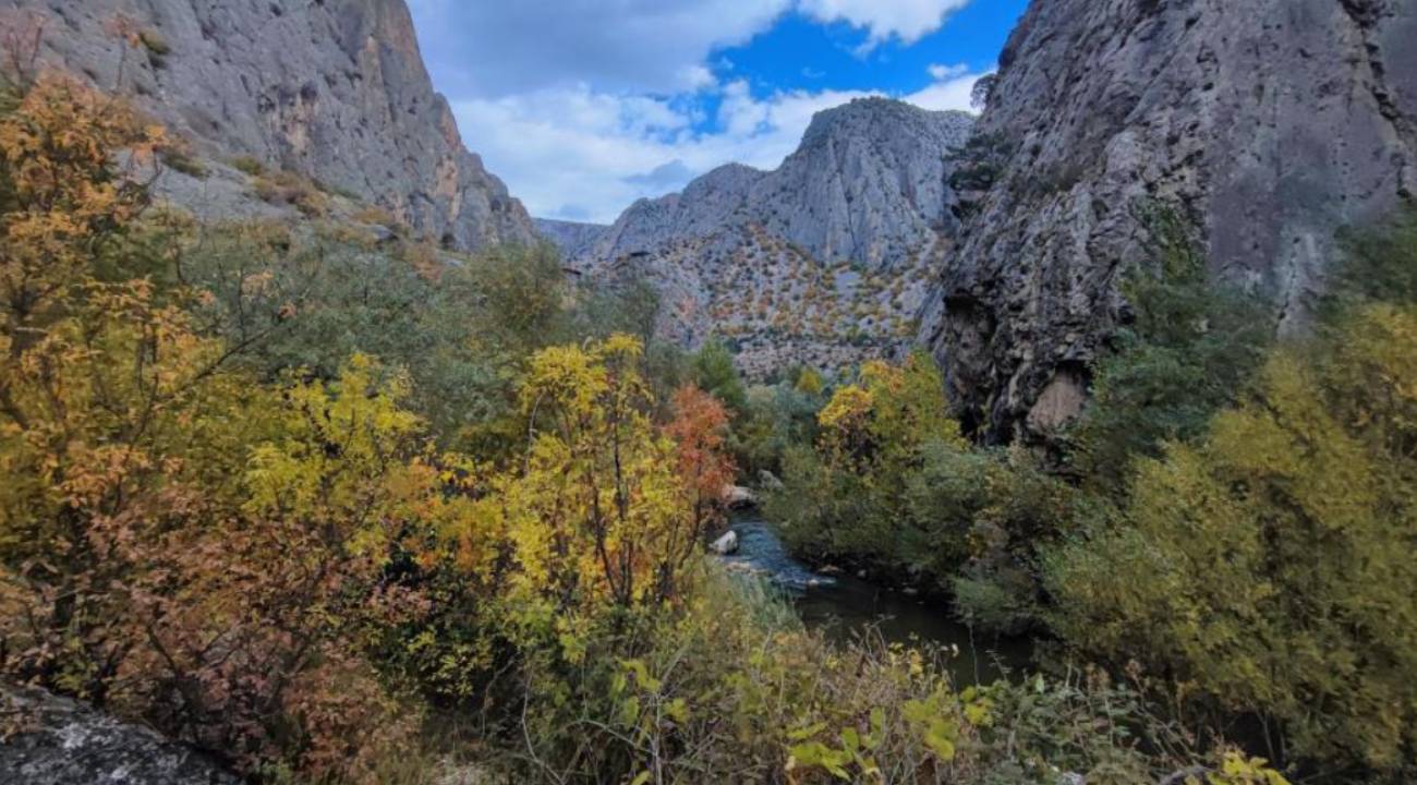 Gizli cennet sonbahar renklerine büründü