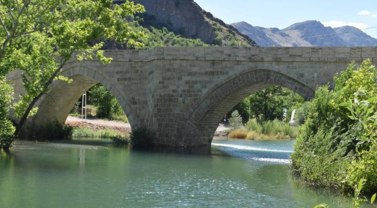 Sakin şehir Arapgir yaza hazır