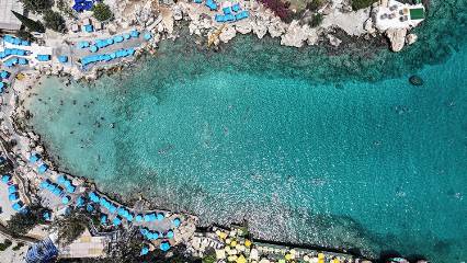 Antalya, Muğla ve Mersin sahillerinde Kurban Bayramı'nın ilk gününde yoğunluk yaşanıyor