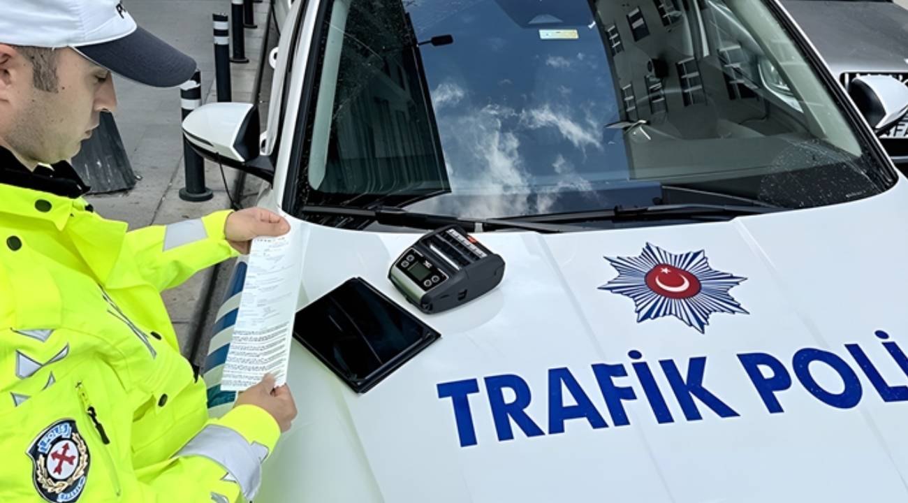 Trafiği kilitleyenlere 180 bin lira ceza yolda!... Bakan Yerlikaya yeni kararı duyurdu