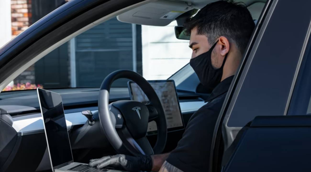 "Escalate" Komutu ile Yöneticiye Direkt Ulaşım: Tesla Müşteri Deneyimini Yeniden Tanımlıyor