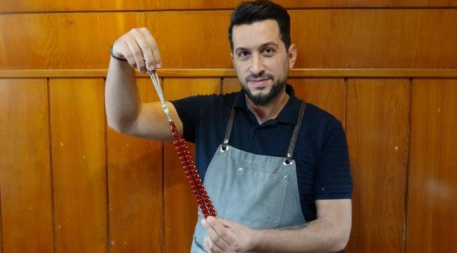 "Kalitesine, taşına ve ustalığına göre tespih fiyatlarının değişiyor"