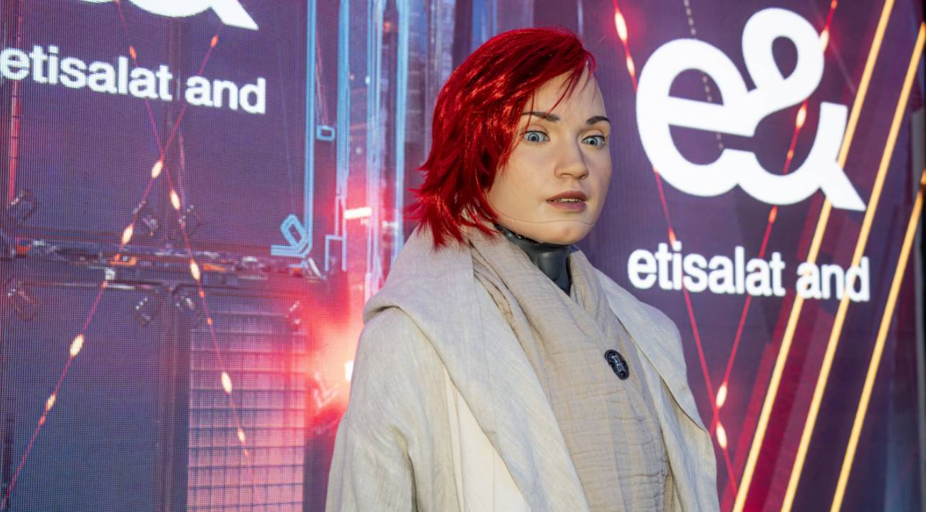 'Ameca' ve 'Nyra' robotları: Mimikleri ve verdiği yanıtlarla herkesi şaşkına uğrattı