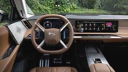 DS N°8 Türkiye'de satışa çıktı: 710 kilometre menzilli elektrikli SUV'un fyatı belli oldu