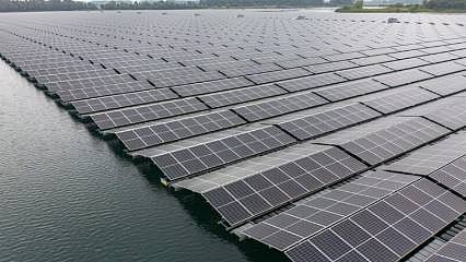 Doğanın yeni çatısı: Yüzer güneş enerji santralleri ekosistemi nasıl koruyor?