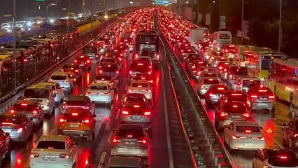 İstanbul’da trafik yoğunluğu yüzde 80’e ulaştı
