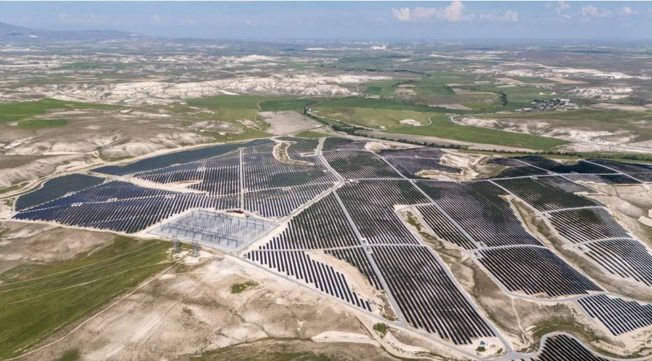 Eskişehir'de kurulan dev GES, İstanbul Havalimanı'nın enerji ihtiyacını karşılıyor