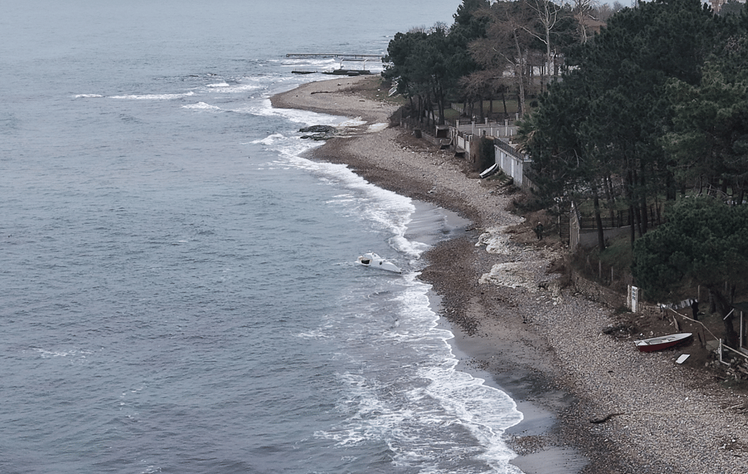 Ünye'de 'SAS' operasyonu: Kıyıya vuran mühimmat yüklü araç patlatıldı-1