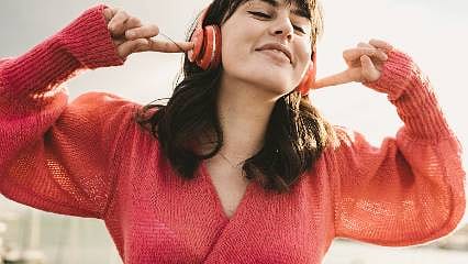 Türkiye’de kalpler kırık: Spotify Verilerine Göre Aşkın Öteki Yüzünde %28 Artış