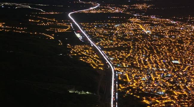 43 ilin geçiş noktasında kilometrelerce kuyruk: Kilit kavşak yoğunluğu havadan görüntülendi