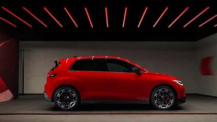 226 beygirlik yeni Volkswagen ID. Polo GTI tanıtıldı... Tasarımda retro esintiler...