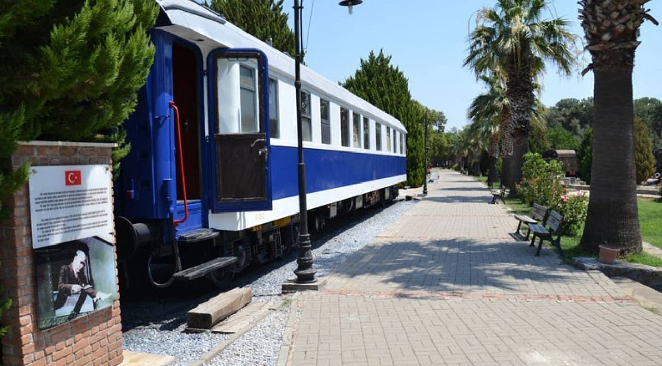 İçinde Atatürk'ün meşhur tren fotoğrafının çekildiği trende var... İki asırlık demir yolu serüveni Çamlık’ta hayat buluyor