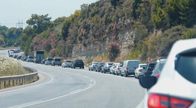 ANTALYA'DA 1.622.399 ADET ARAÇ VAR