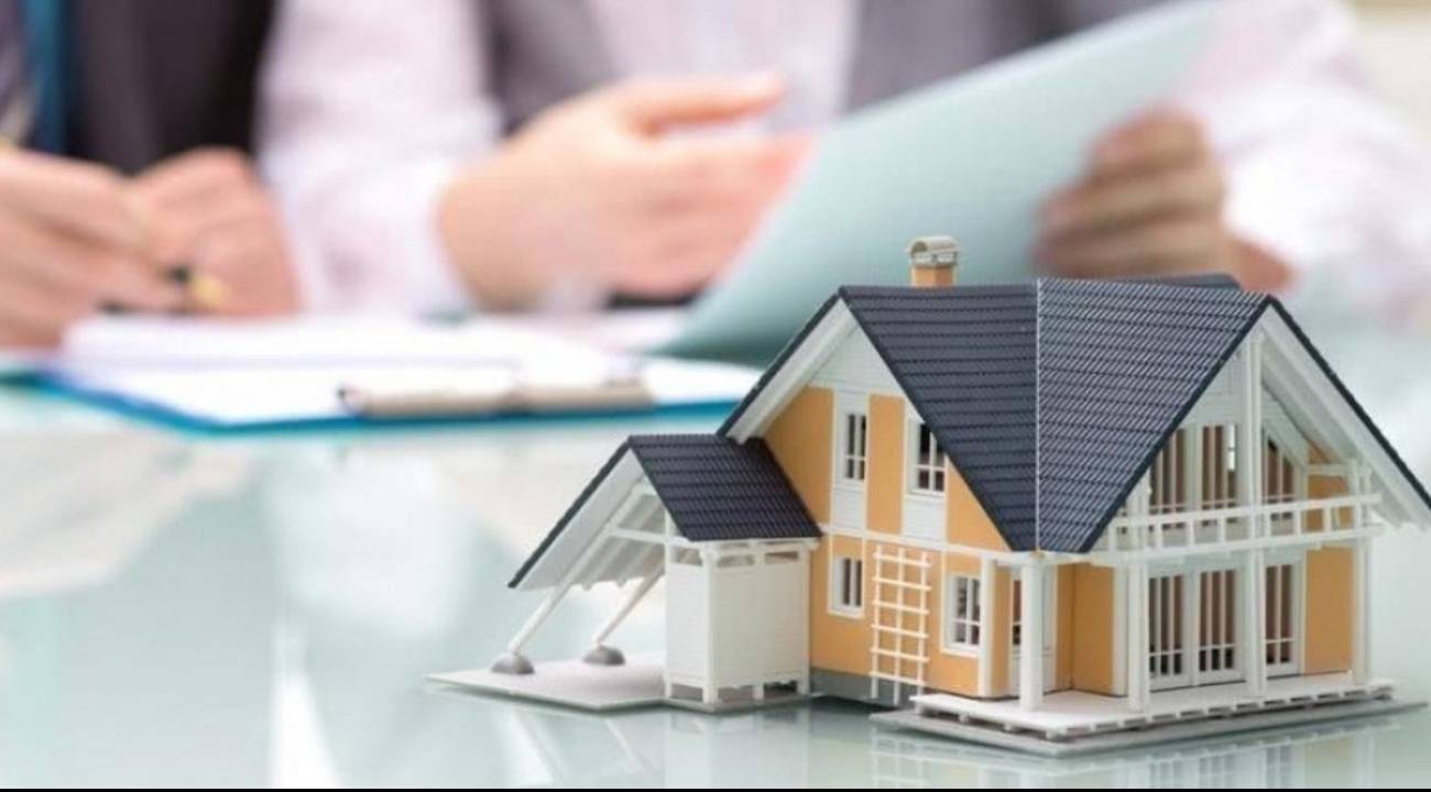 Konut satışları 5 ayın zirvesinden döndü: 1 yılın en düşüğü