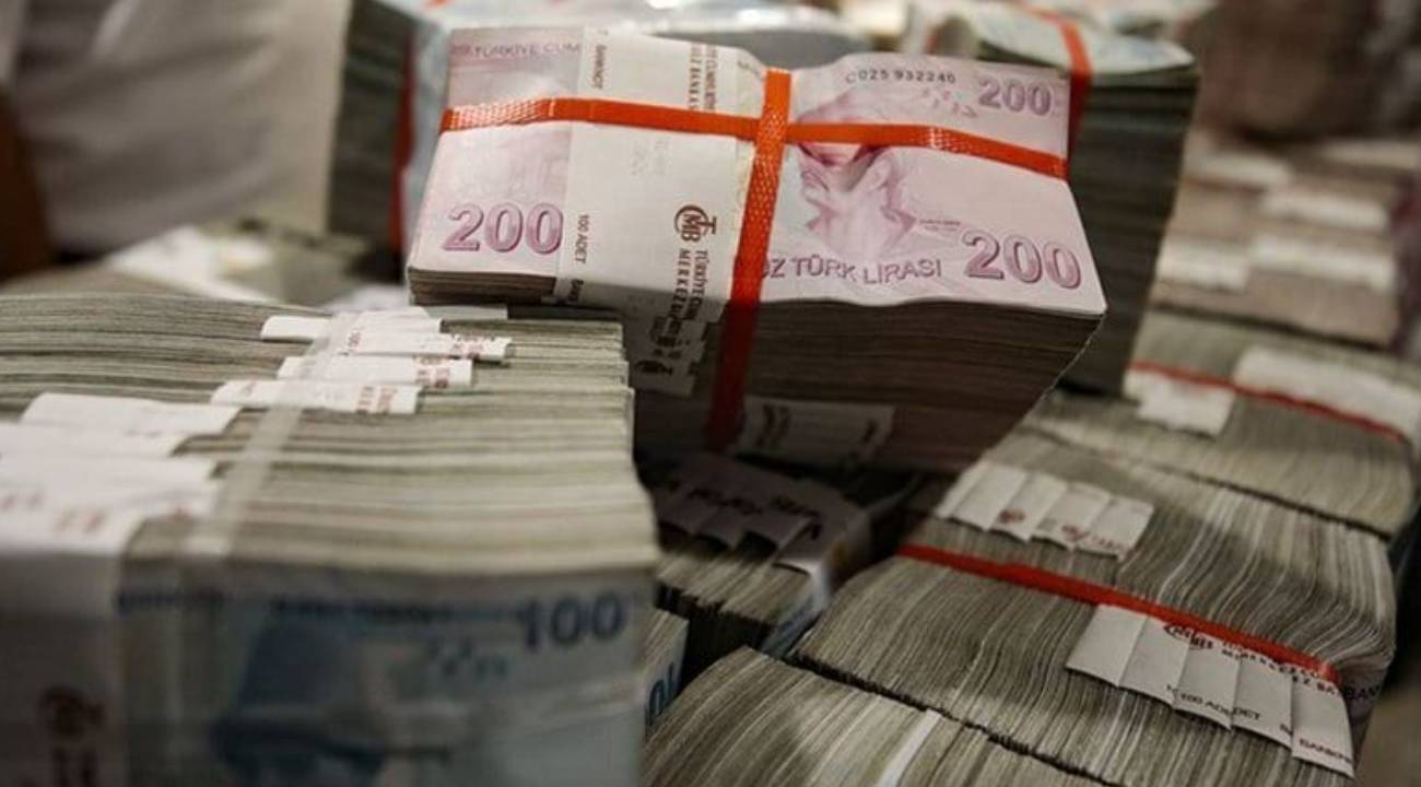 Hazine yaklaşık 90,3 milyar lira borçlandı