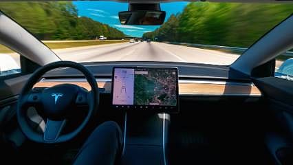 Tesla kısmen kusurlu bulundu, ceza ödeyecek