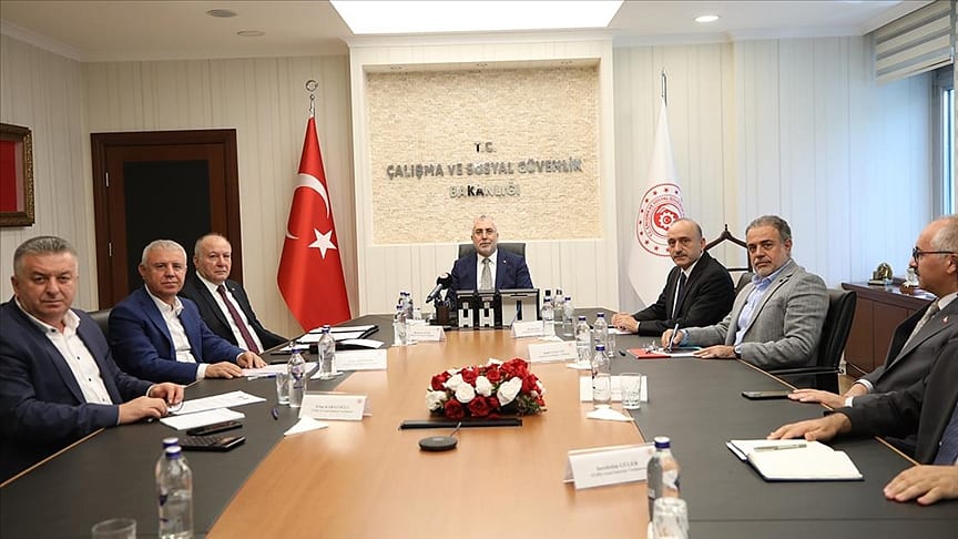 600 bin kamu işçisi için 3. zam teklifi belli oldu-1