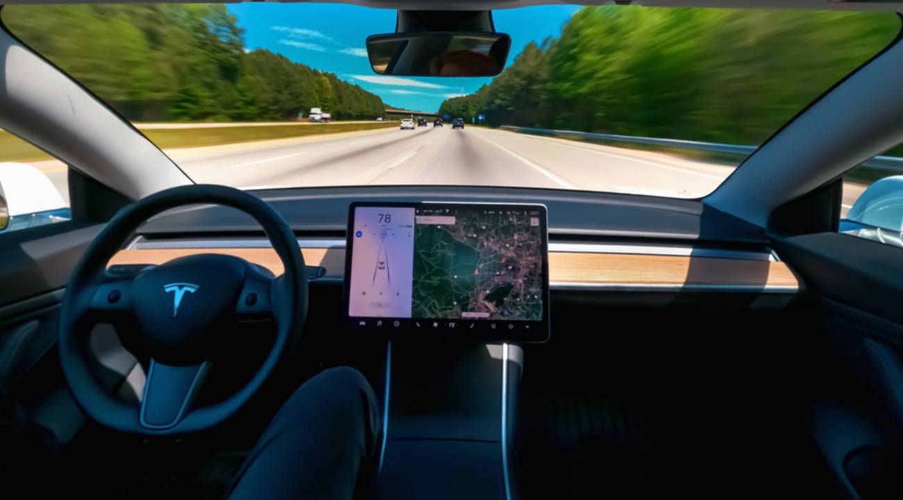 Tesla kısmen kusurlu bulundu, ceza ödeyecek