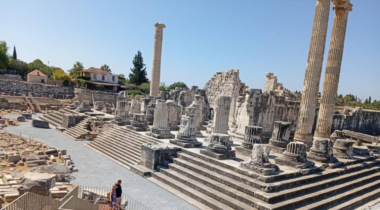 Dünyanın ilk kehanet merkezi ziyarete açıldı