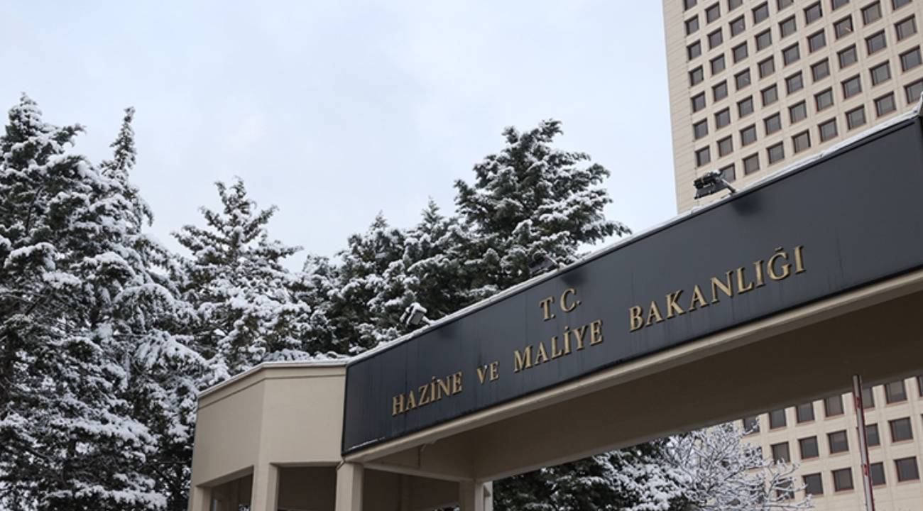 Hazine 28,1 milyar dolar borçlandı