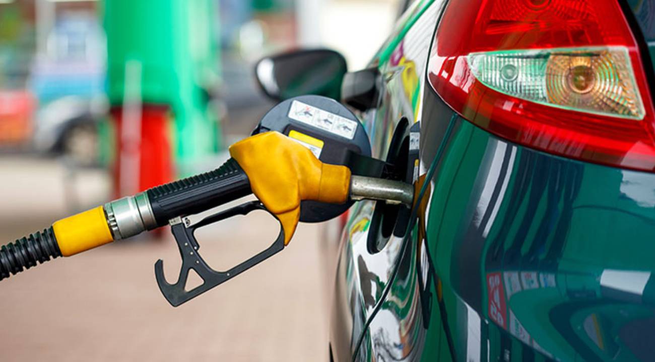 Petrol fiyatı tahmini bu yıl ve gelecek yıl için yükseldi