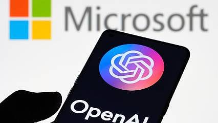 Microsoft ile rekabet kızışıyor: OpenAI, LinkedIn'a rakip mi oluyor?