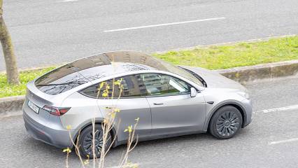 Tesla'dan Türkiye pazarında çifte hamle: Model Y fiyatları ve satış tarihleri açıklandı