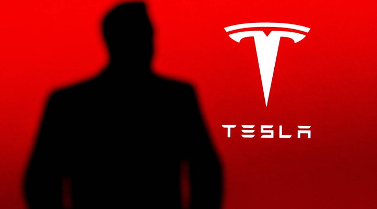 Tesla'ya güven tazelendi: Musk, 1 milyar dolarlık hisse alımıyla piyasaları canlandırdı