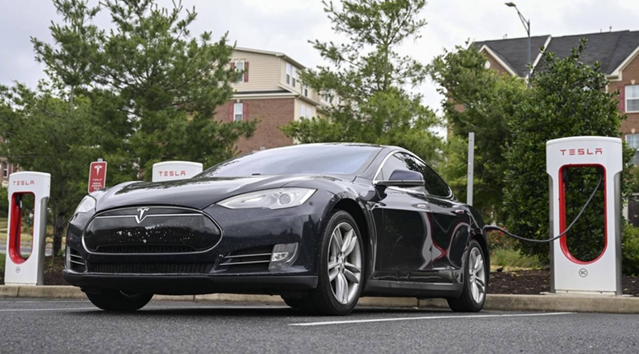 Tesla'nın otomobil teslimatları üçüncü çeyrekte arttı